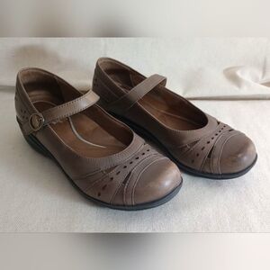 Dansko Shoes Women Size 39 Mathilda in Dark Taupe Mary Jane Style